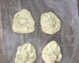 Une image de l'étape 3 de Succulent Naan au fromage.