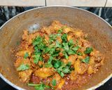 A picture of step 6 of Lahsuni makhani murg (with fresh cream).