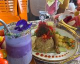 Foto langkah ke 5 dari resep Nasi Goreng Ala Solaria.