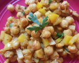 A picture of step 5 of Potato chickpea dish.