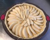Une image de l'étape 5 de Tarte poires et amandes (pâte brisée au saindoux).