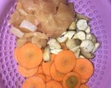 Hình bước làm 1 của món Day 30 : Gà xào nấm x cà rốt_eat1000