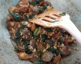 Foto langkah ke 4 dari resep Nasi gila (sosis, bakso, telur).
