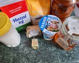 Ökörszem Túrós, csoki krémes, eper dzsemes recept fázis 1 fotója