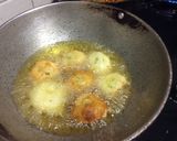 A picture of step 4 of Suji Dal Bhalla.