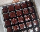 Foto langkah ke 8 dari resep Brownies Sekat 20*20 Anti Giung + Tips Fudgy Shiny Crust.