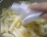 A picture of step 2 of Crispy french fries.