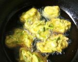 A picture of step 1 of Punjabi kadhi pakodi.