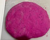 Foto langkah ke 5 dari resep Red Dragon Fruit Bun - Banh Mi Thanh Long Nui.