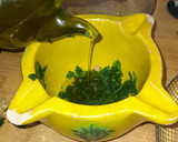 Foto del paso 3 de la receta: Merluza a la plancha con salsa verde