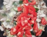 Paradicsomos-cukkinis csirkeragu recept fázis 3 fotója