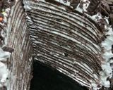 Foto langkah ke 5 dari resep Black forest mille crepes.