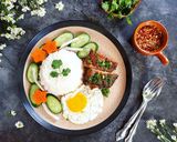 A picture of step 5 of Vietnamese Broken Rice with Grilled Pork Chops (Cơm tấm sườn nướng).