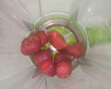 Foto langkah ke 2 dari resep Puding strawberry.