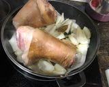 Foto del paso 1 de la receta: Codillo al horno con patatas y verduras