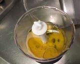 Une image de l'étape 3 de Sauce salade moutarde câpres.
