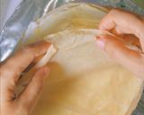 Foto langkah ke 6 dari resep Mille crepe cake taro cream durian.