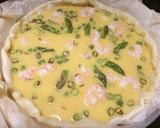 A picture of step 3 of Prawn and asparagus quiche.