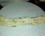 A picture of step 3 of Green garlic laccha paratha.
