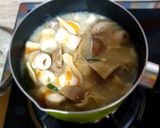 Foto langkah ke 4 dari resep Sup / Sop Pangsit.