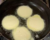 A picture of step 3 of Semolina Pancakes.