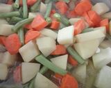 A picture of step 4 of Simple Mole de Olla.