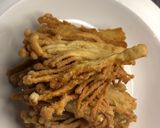 Foto langkah ke 4 dari resep Jamur enoki krispy Gercep.