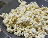 Hình bước làm 2 của món Bắp rang bơ