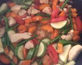 Foto del paso 4 de la receta: Pasta pollo primavera