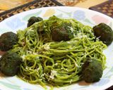 Foto del paso 5 de la receta: Tallarines verdes con albóndigas