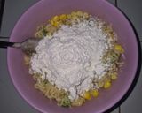 Foto langkah ke 3 dari resep Bakwan mie sayur sederhana bekal cemilan lauk anak.