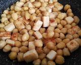 Foto del paso 6 de la receta Ensalada de garbanzos, tofu y piña