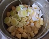 Foto del paso 2 de la receta: Crema de poro y papa fácil