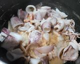 Hình bước làm 2 của món Canh chua tôm mực