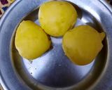 A picture of step 2 of Kids's favourite potato chips in a different style.