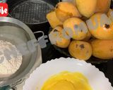 A picture of step 2 of Mango cake.