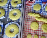 Foto langkah ke 6 dari resep Belajar Membuat Donat | Resep Donat Empuk Lembut Berhari Hari.