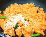 ચીઝી ટોમેટો ઉપમા (Cheesy Tomato Upma Recipe In Gujarati) રેસીપી સ્ટેપ4ફોટો