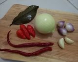 Foto langkah ke 2 dari resep Tumis Kangkung Saus Tiram.