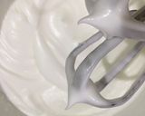 Foto langkah ke 4 dari resep Orange Chiffon Cake.