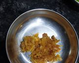 A picture of step 2 of Crispy corn onion fritters.