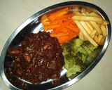 Foto langkah ke 8 dari resep Tenderloin Steak with Blackpepper Mushroom Sauce.