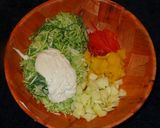 Foto del paso 1 de la receta: Ensalada de repollo con manzana y piña Jon Style