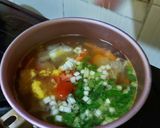 Foto langkah ke 3 dari resep Sup Tomat Telur.
