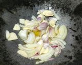 Foto langkah ke 3 dari resep Telur Ceplok Dikecapin (1207).
