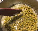 Gyors gluténmentes zöldborsófőzelék recept fázis 1 fotója