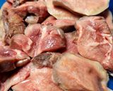 Foto langkah ke 1 dari resep Semur Lidah Sapi.