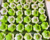 Foto langkah ke 5 dari resep Kue Lapis Sakura.