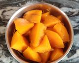 A picture of step 1 of Mango mousse.