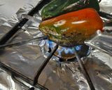 Foto del paso 2 de la receta: Chiles rellenos y tortitas de papa sin tanto aceite